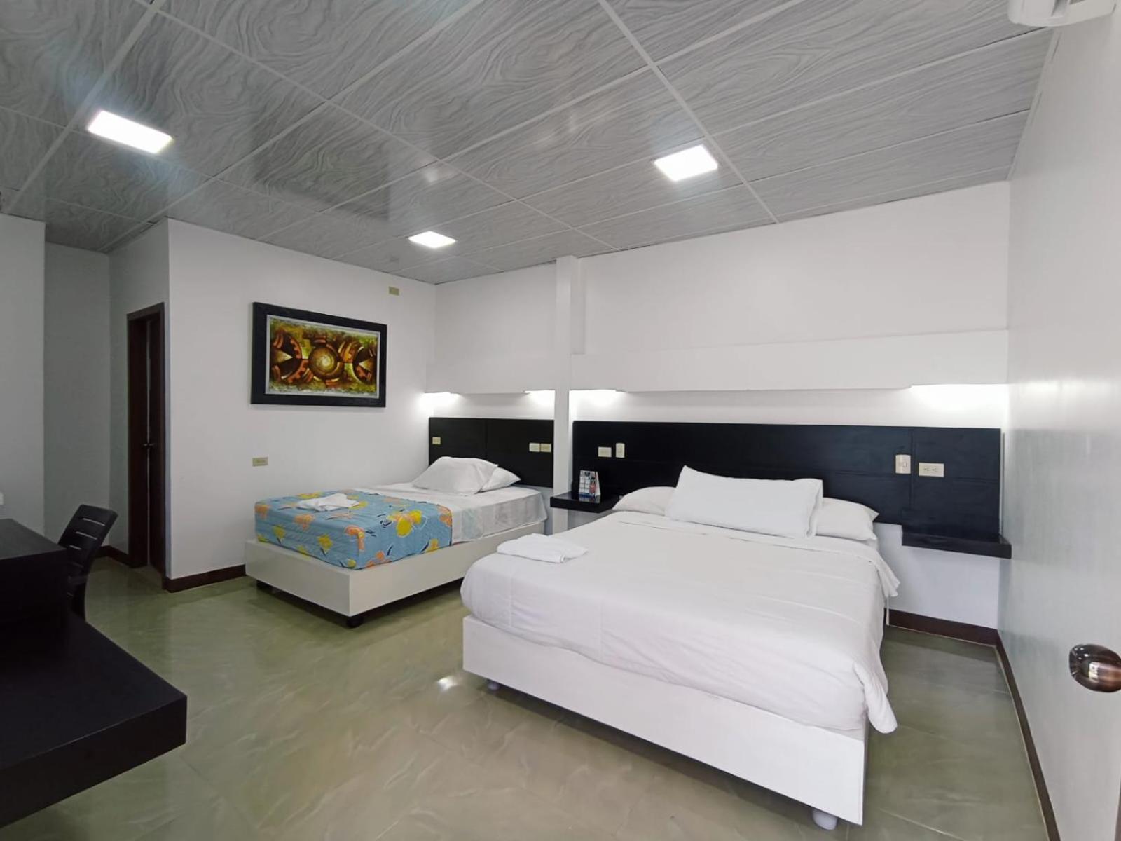 Hotel Los Algarrobos Puerto Baquerizo Moreno Zewnętrze zdjęcie